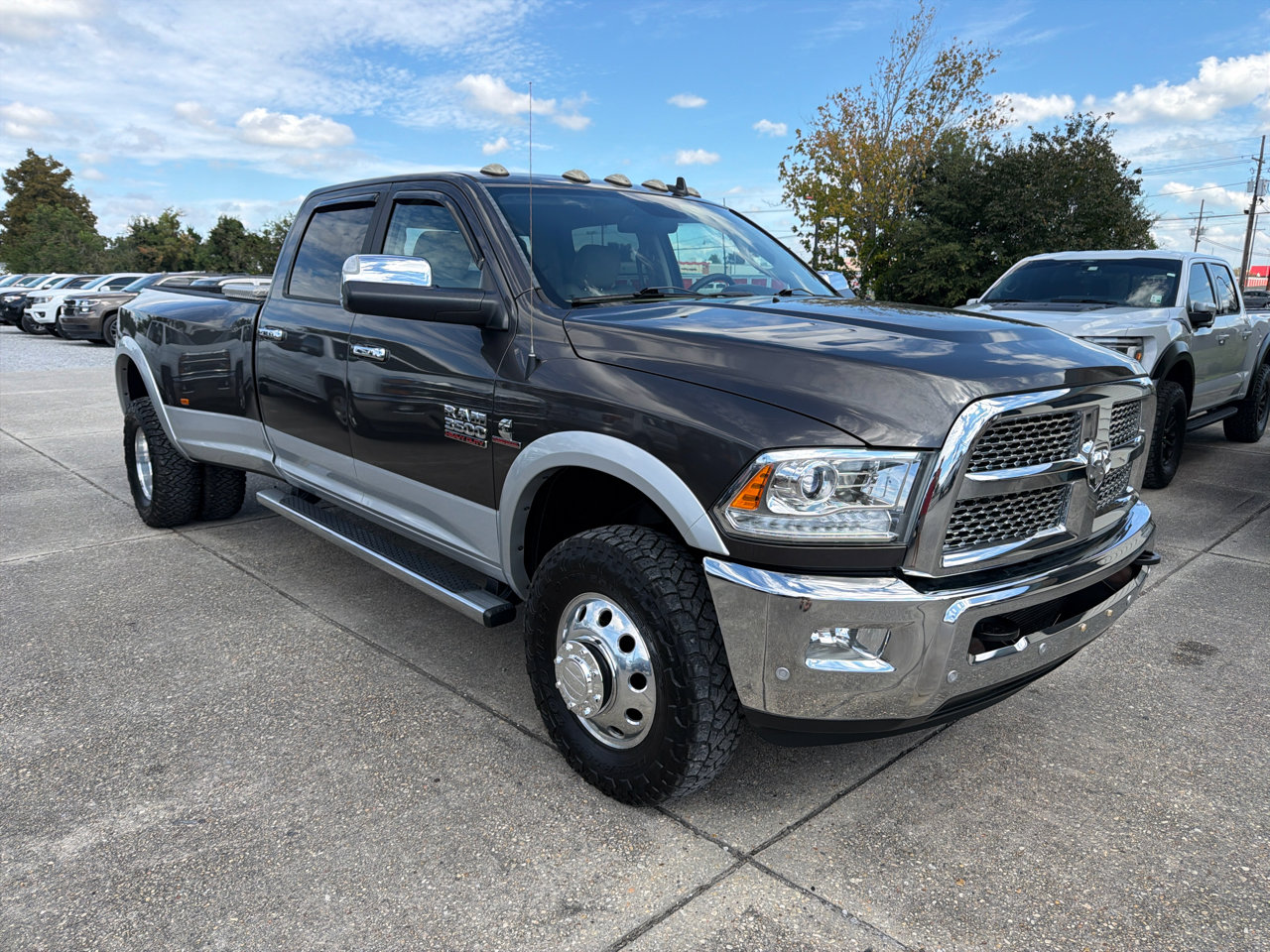 Used 2017 RAM 3500 Laramie image 12