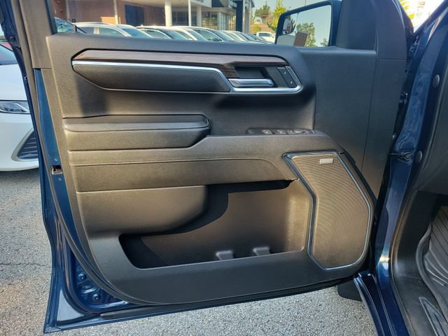 Used 2023 Chevrolet Silverado 1500 RST AWD/4WD image 15