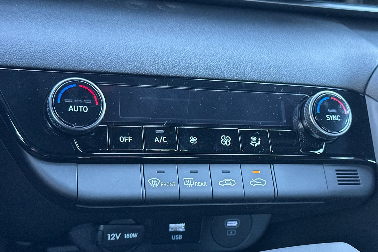 Used 2026 Hyundai Elantra Sport FWD image 18