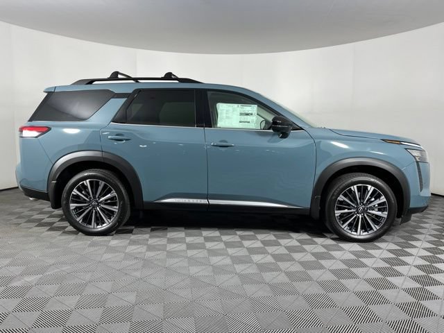 New 2026 Nissan Pathfinder Platinum FWD image 12