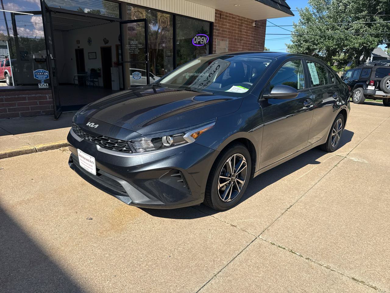 Used 2024 Kia Forte LXS FWD image 2