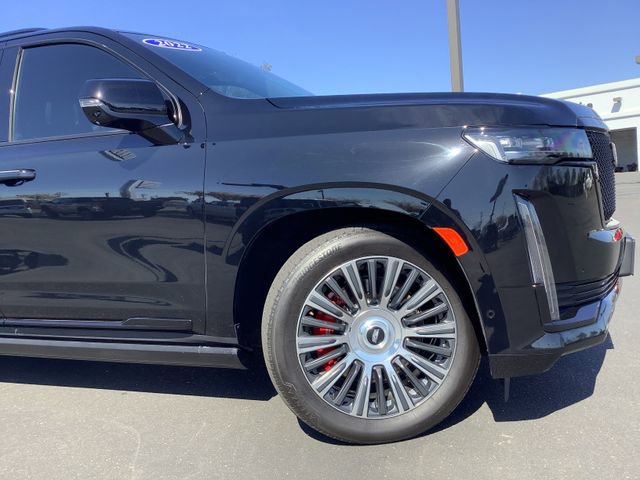 Used 2022 Cadillac Escalade ESV Sport w/ Touring Package image 3