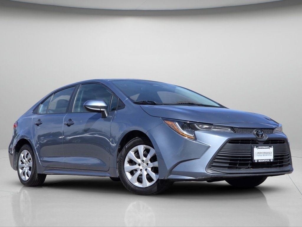 Used 2024 Toyota Corolla LE FWD image 2