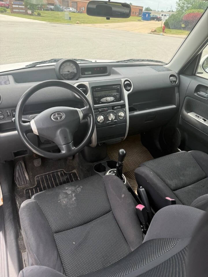 Used 2006 Scion xB FWD image 9