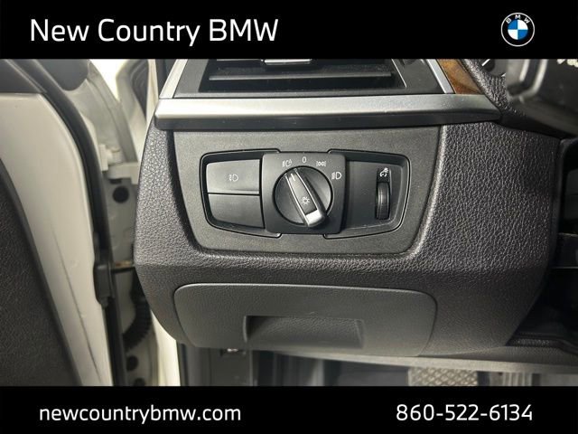 Used 2017 BMW 330i xDrive Sedan AWD/4WD image 13