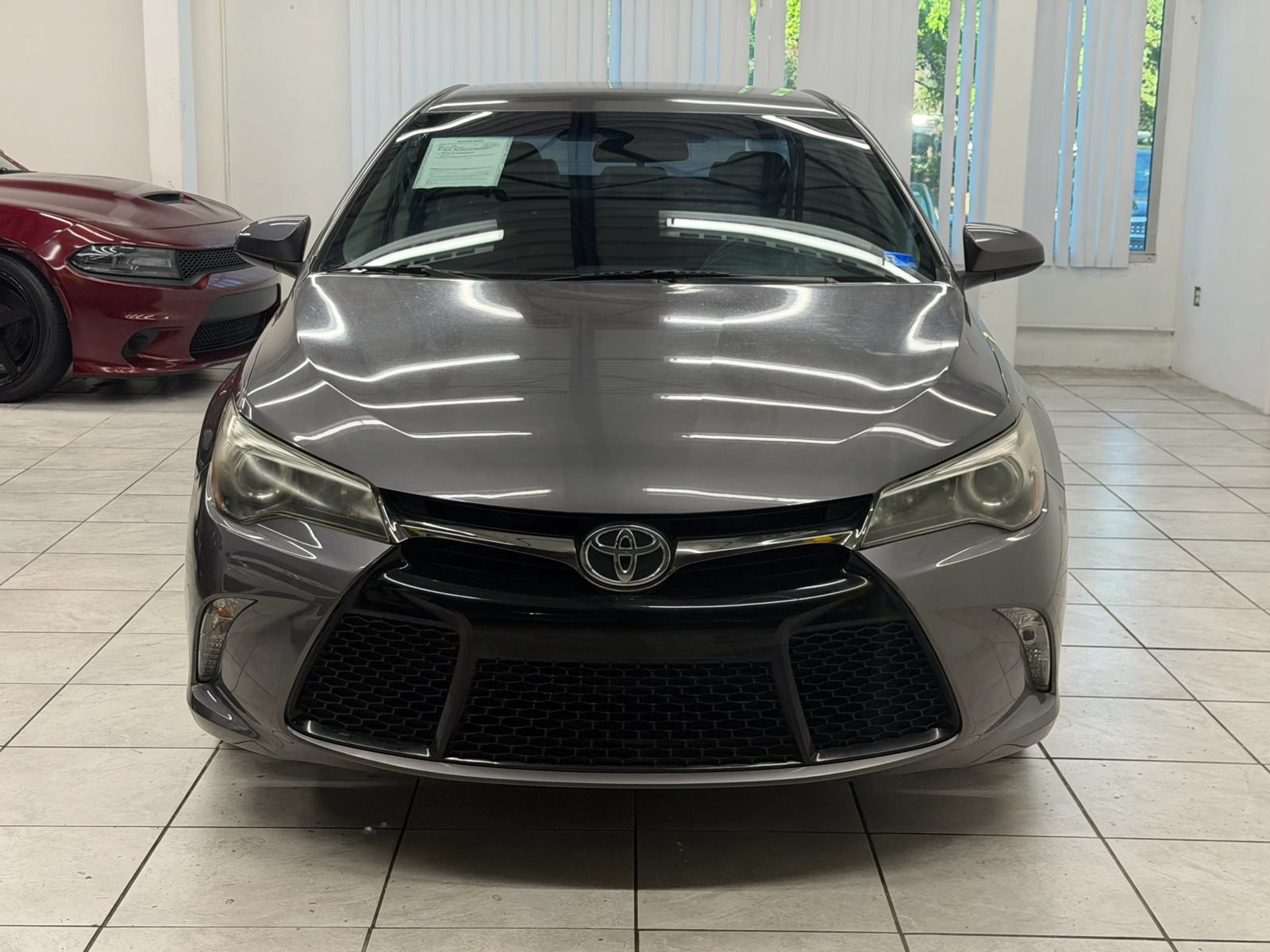 Used 2016 Toyota Camry SE FWD image 2