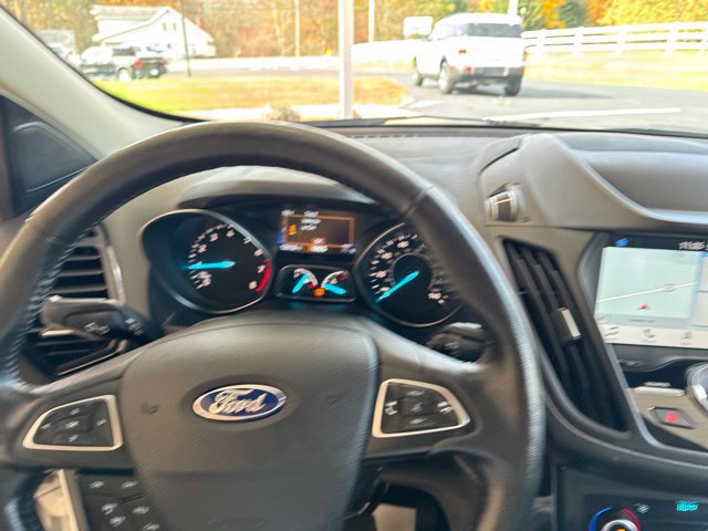 Used 2019 Ford Escape Titanium AWD/4WD image 17
