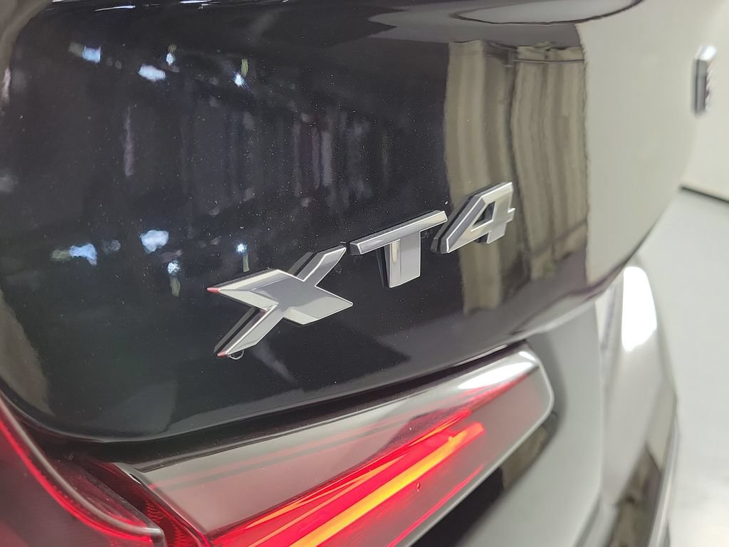Used 2023 Cadillac XT4 Premium Luxury AWD/4WD image 5