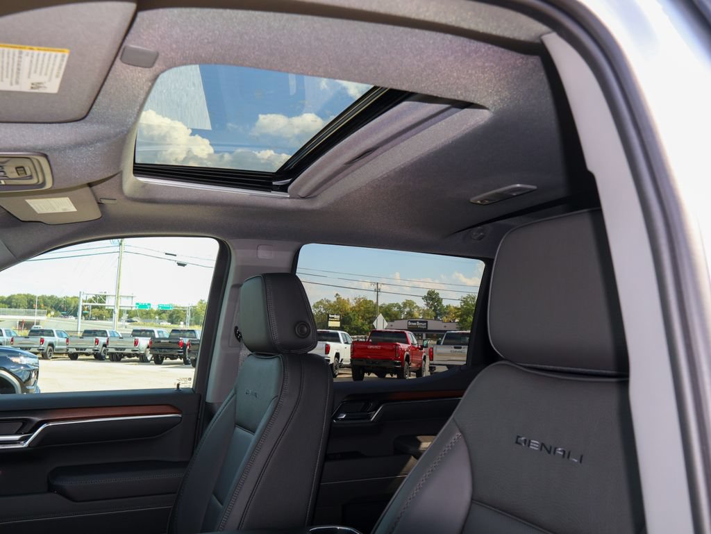 New 2026 GMC Sierra 1500 Denali w/ Denali Reserve Package AWD/4WD image 8