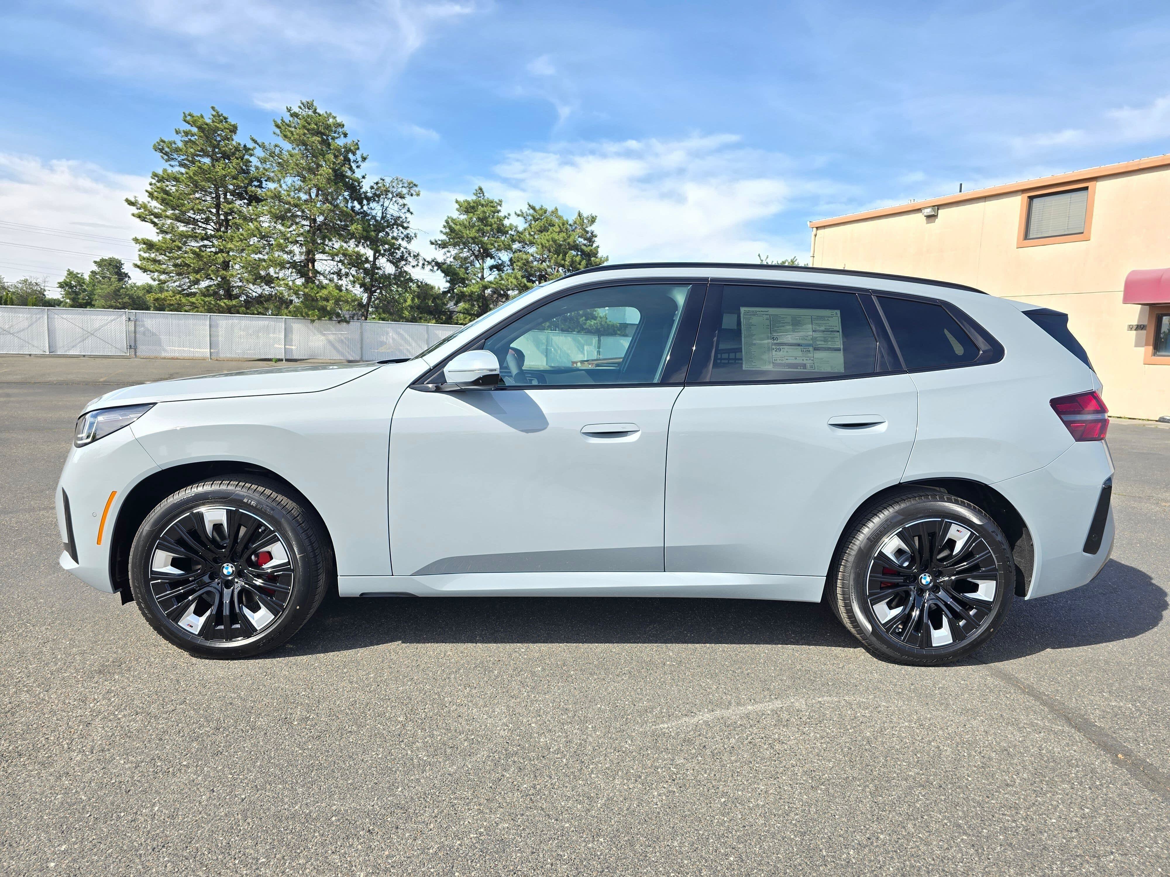New 2026 BMW X3 xDrive30i w/ Premium Package AWD/4WD image 3