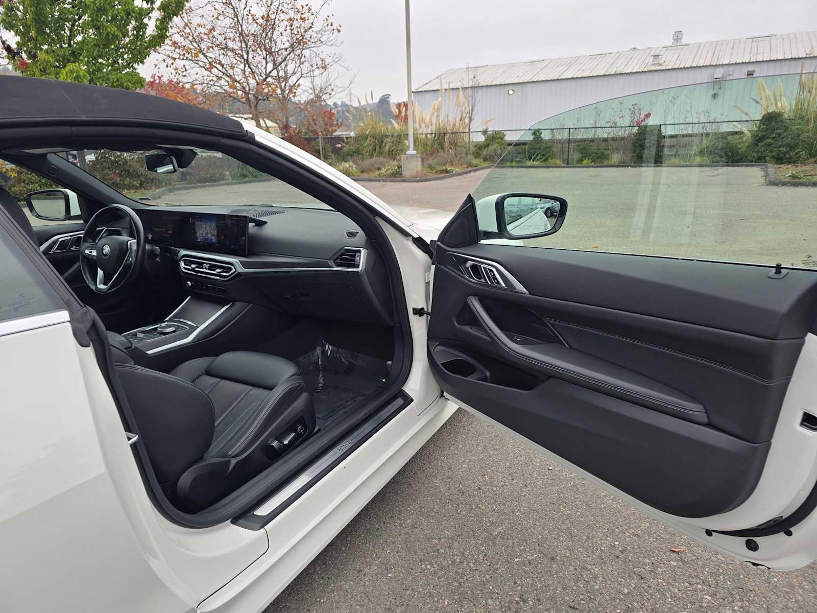 Used 2024 BMW 430i Convertible image 12