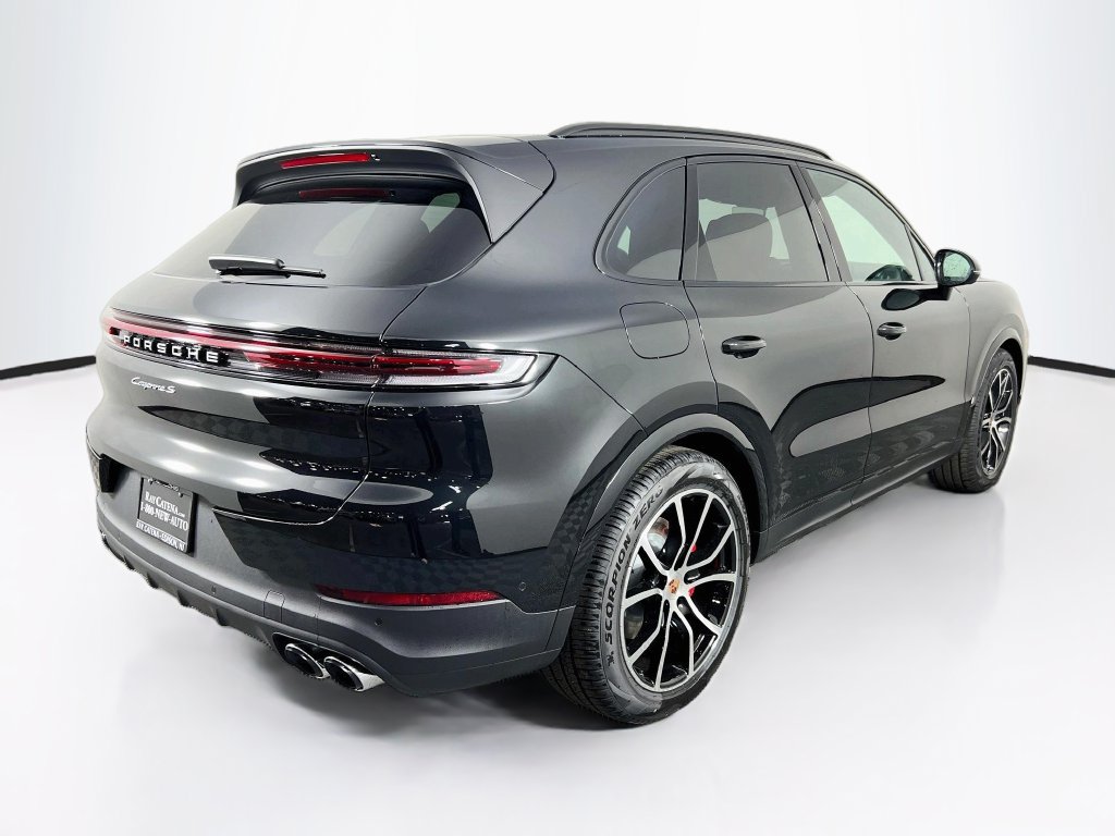 New 2026 Porsche Cayenne S AWD/4WD image 9
