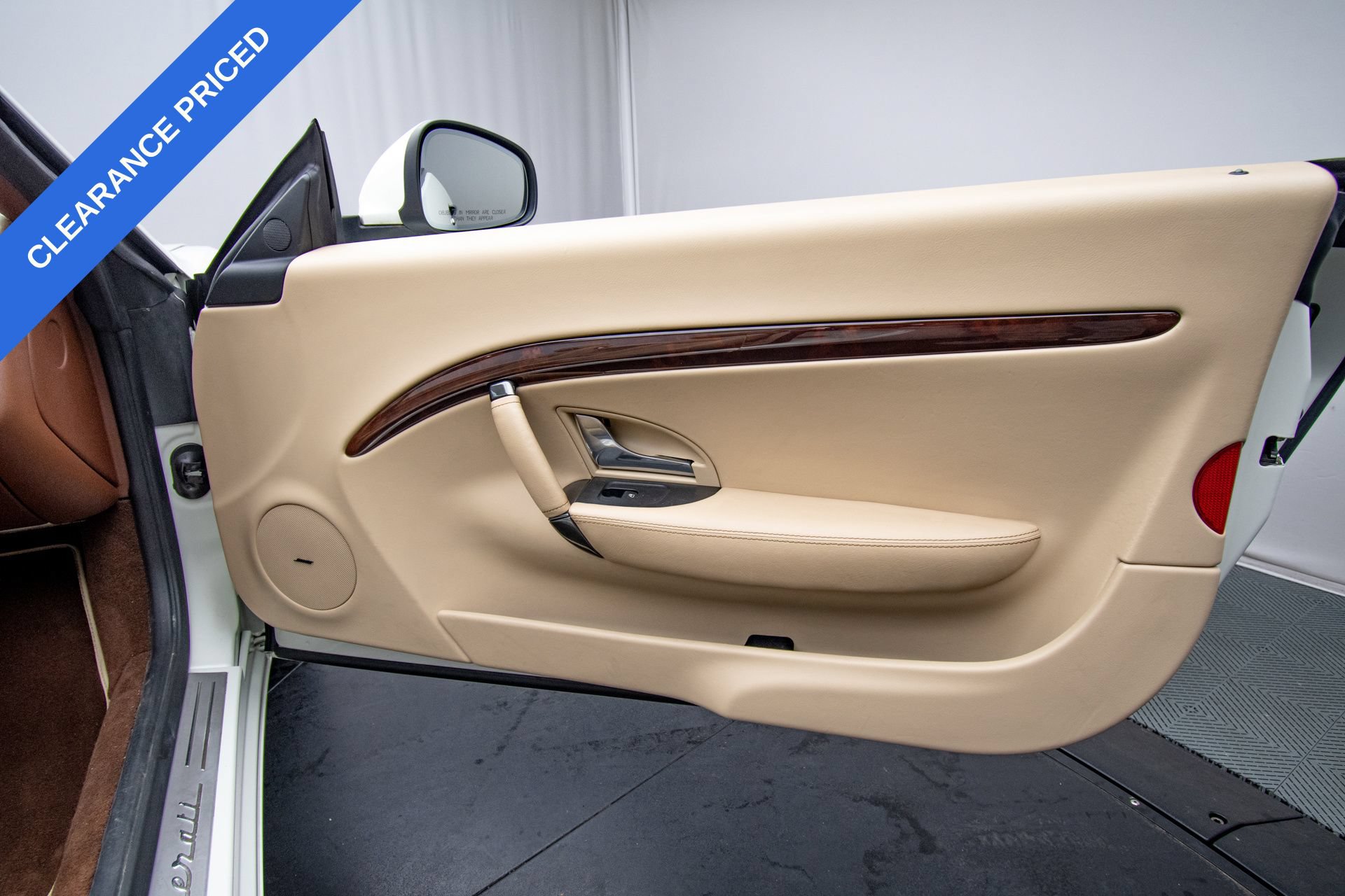Used 2013 Maserati GranTurismo Convertible RWD image 40