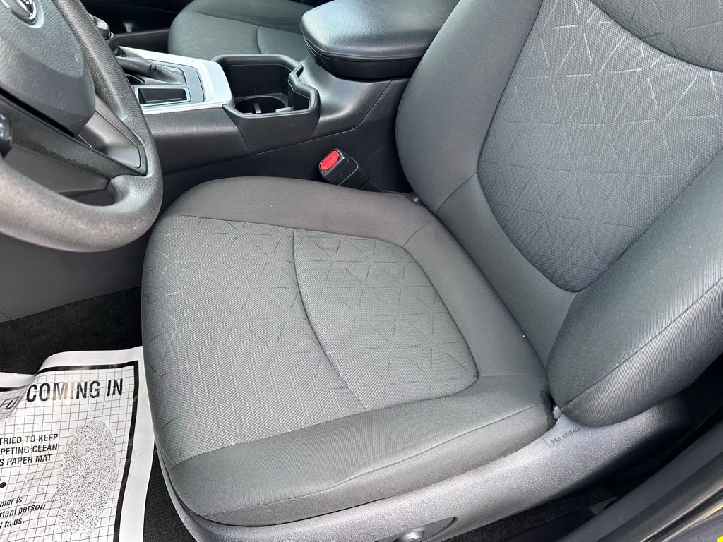 Used 2024 Toyota RAV4 XLE image 21