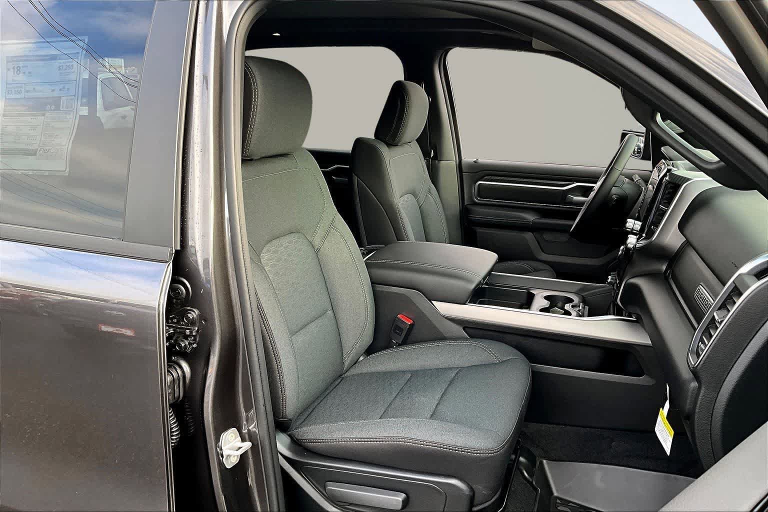 New 2026 RAM 1500 Big Horn AWD/4WD image 14