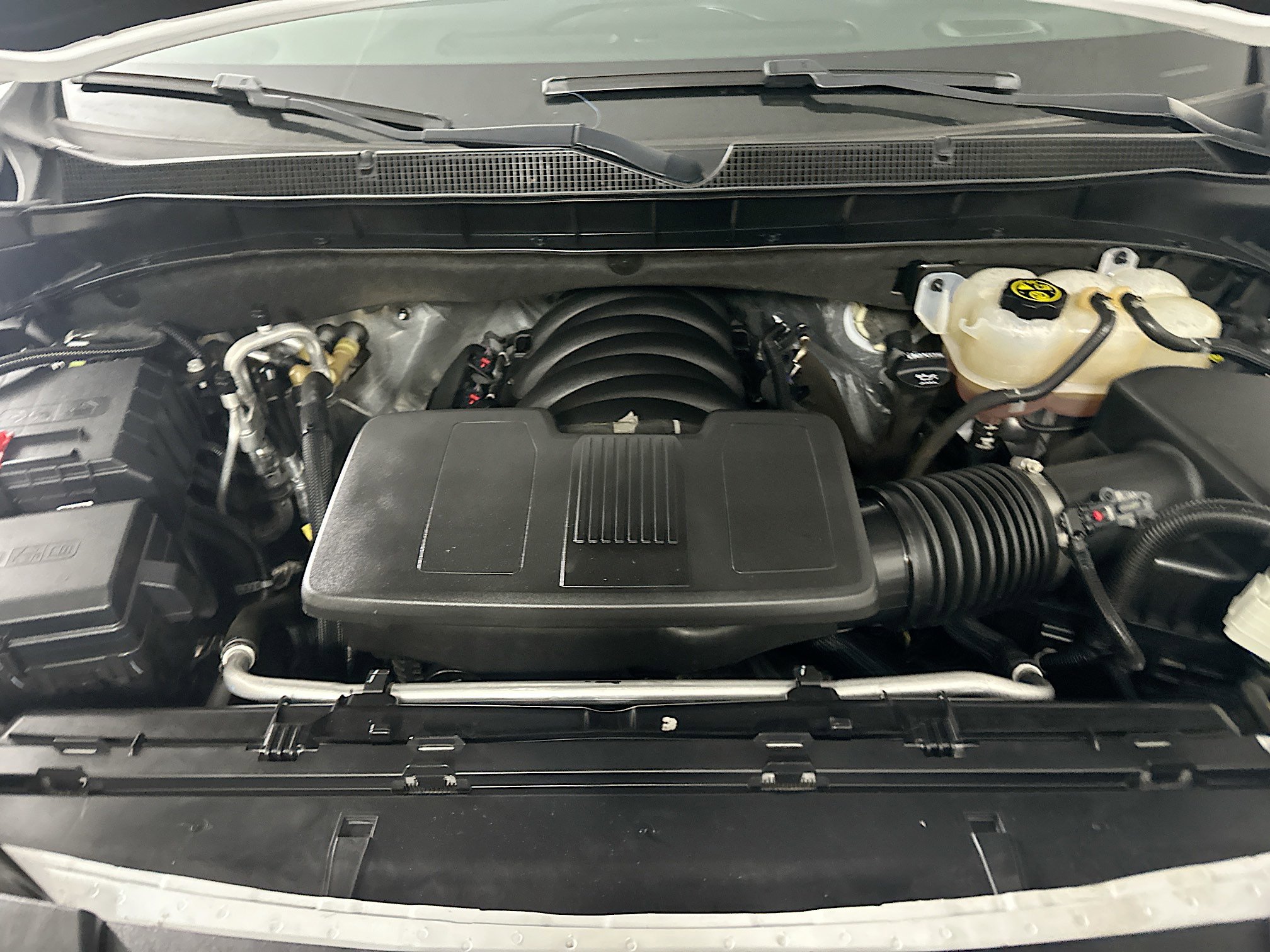 Used 2023 Chevrolet Suburban Premier image 34