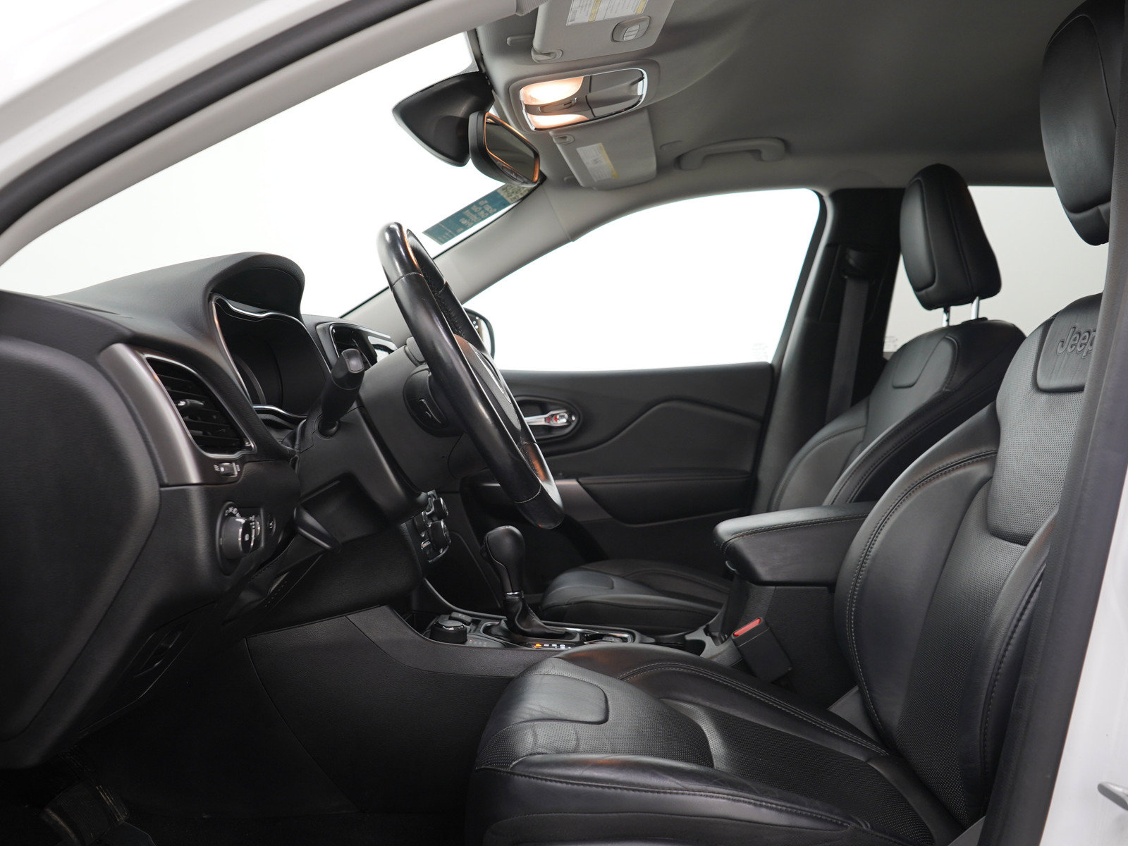 Used 2020 Jeep Cherokee Limited AWD/4WD image 22