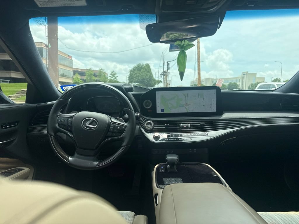 Used 2023 Lexus LS 500 w/ Interior Upgrade Package RWD image 20