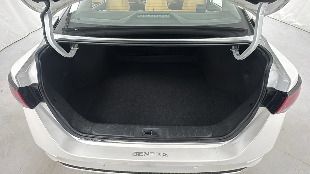 Used 2023 Nissan Sentra SV w/ SV Premium Package image 15