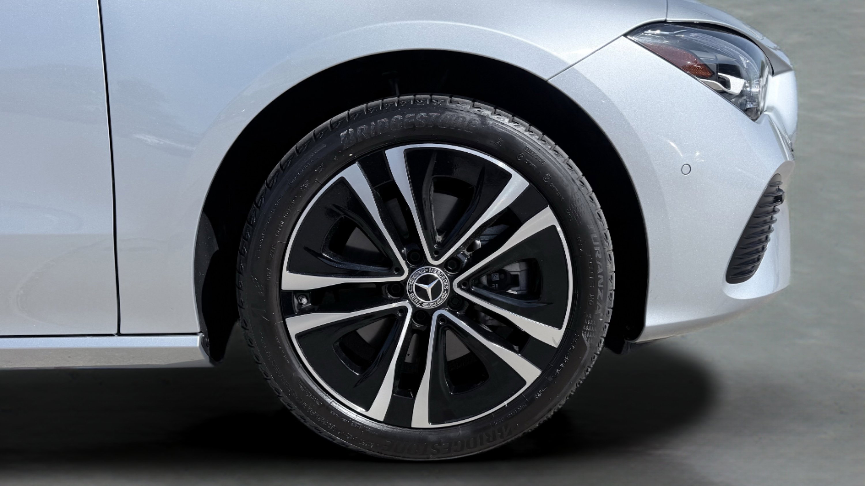 Used 2025 Mercedes-Benz CLA 250 image 9