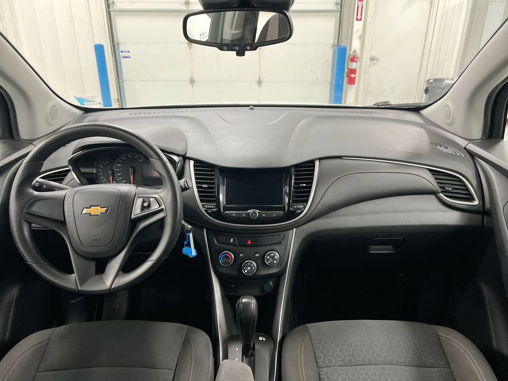 Used 2020 Chevrolet Trax LS AWD/4WD image 10