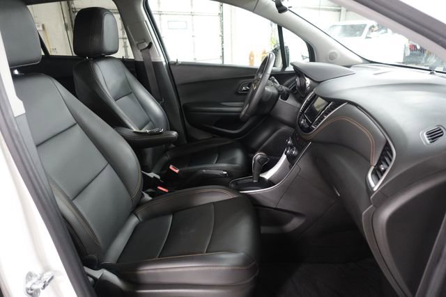 Used 2022 Chevrolet Trax LT w/ Premium Seat Package image 24