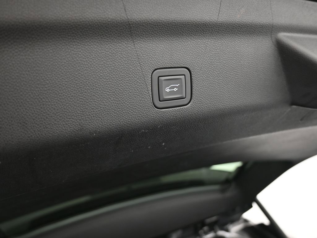 Used 2025 Cadillac Escalade ESV Sport w/ Touring Package image 52