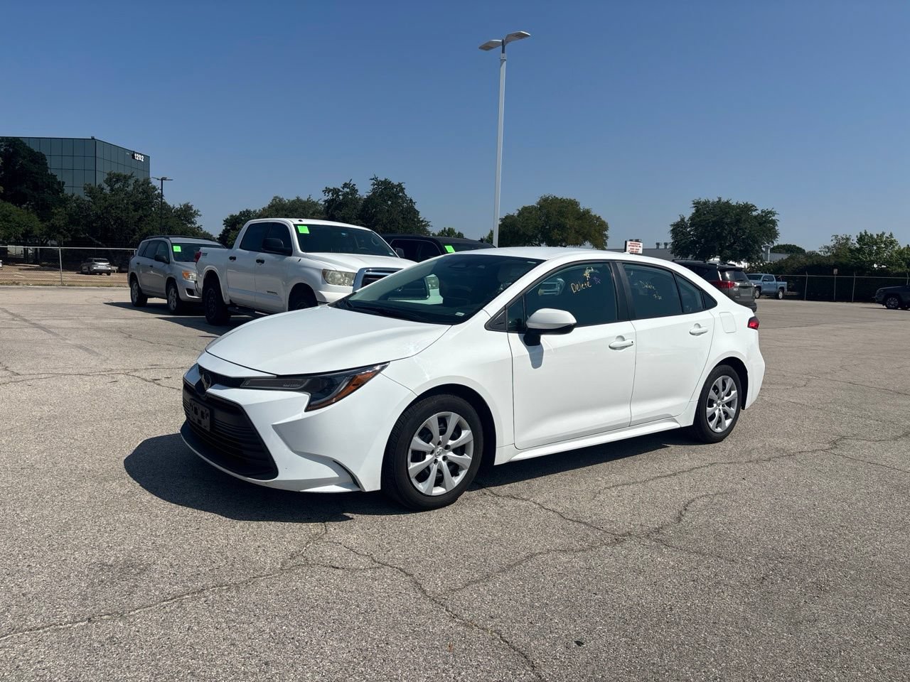 Used 2024 Toyota Corolla LE FWD video 1