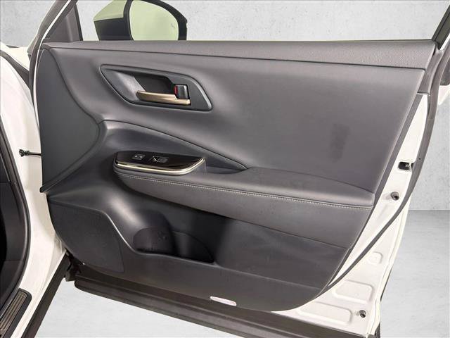 Used 2024 Toyota Crown Platinum AWD/4WD image 15