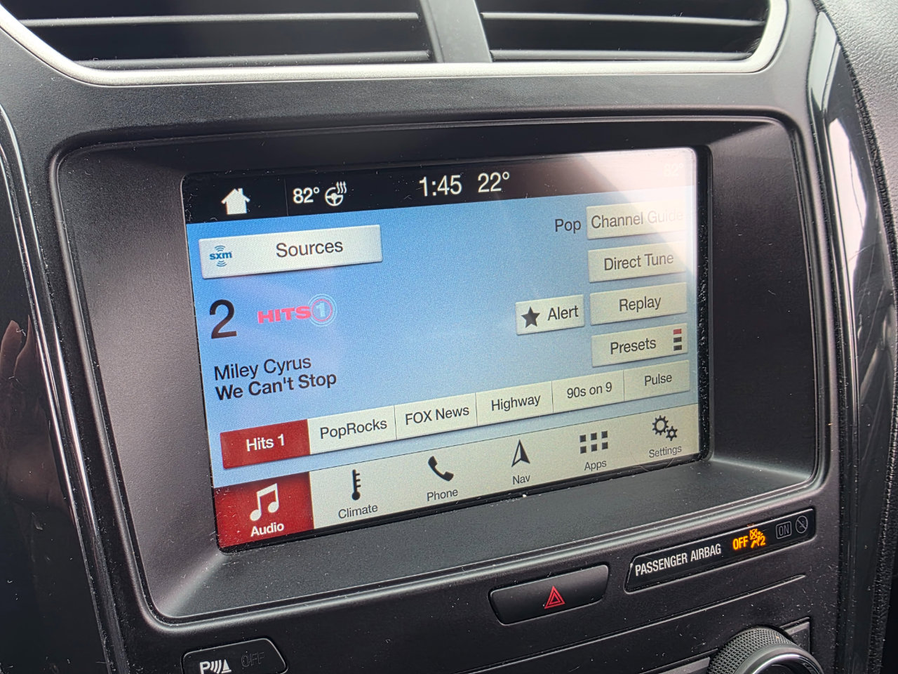 Used 2019 Ford Explorer XLT w/ Equipment Group 202A image 9