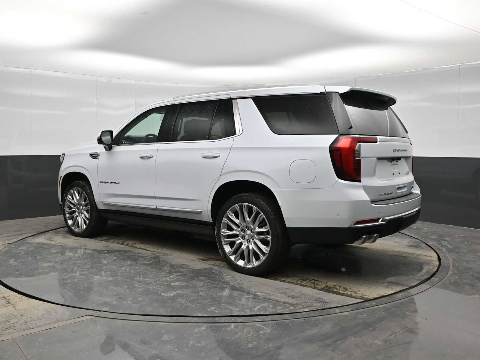 New 2026 GMC Yukon Denali w/ Denali Reserve Package image 6