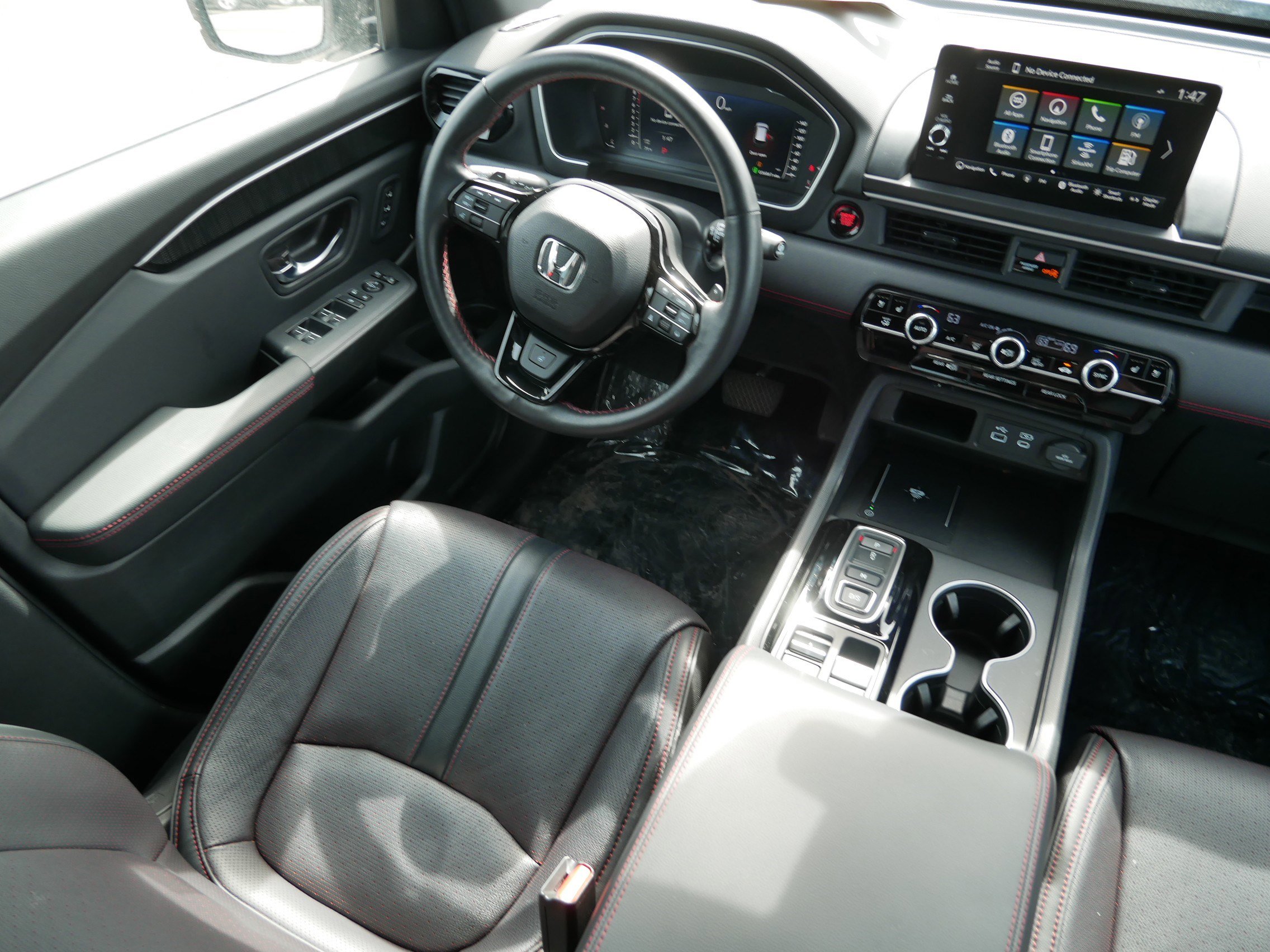 Certified 2025 Honda Pilot Black Edition image 9