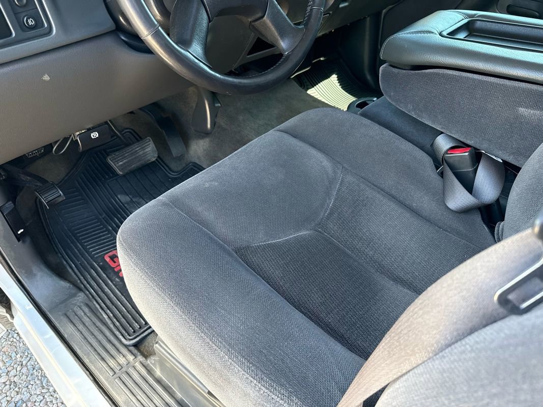 Used 2006 GMC Sierra 1500 SLE w/ Light Duty Power Package AWD/4WD image 32