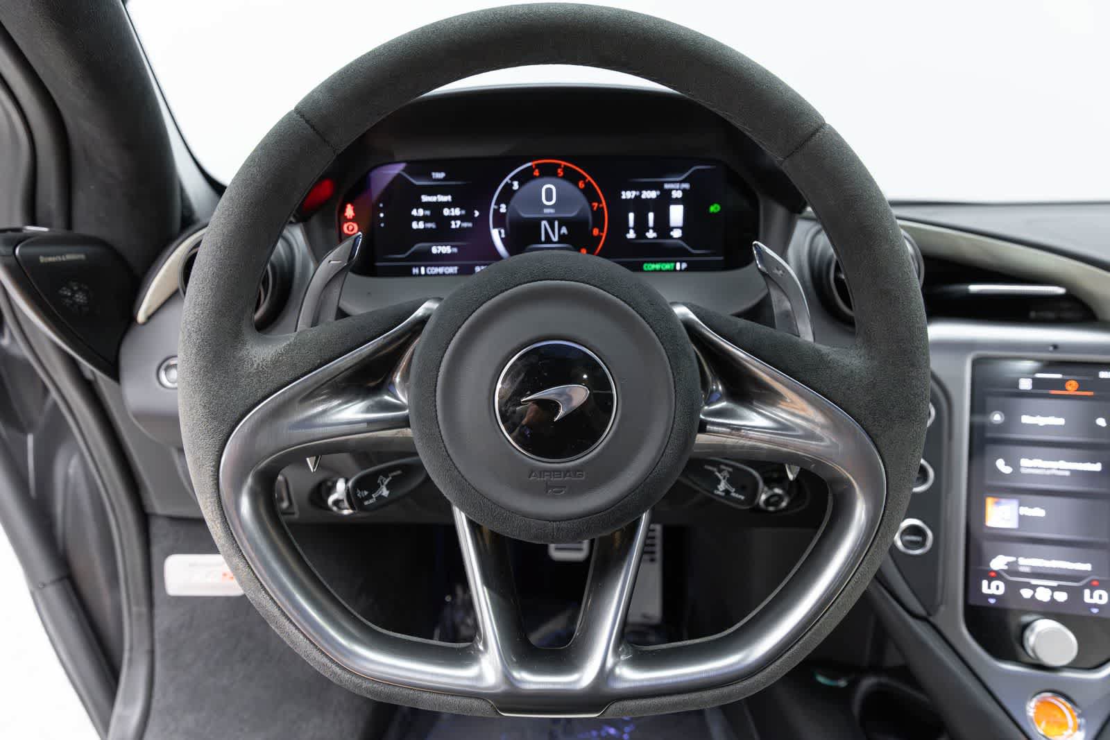 Used 2026 McLaren 750S Spider RWD image 13