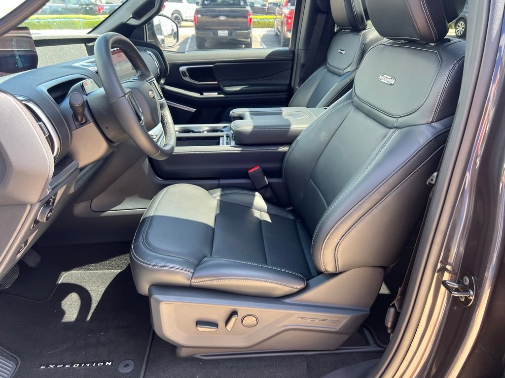 New 2026 Ford Expedition Max Platinum w/ Stealth Performance Package AWD/4WD image 17