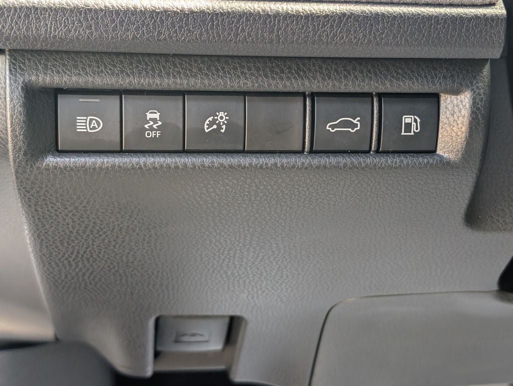 Used 2026 Toyota Camry SE FWD image 12