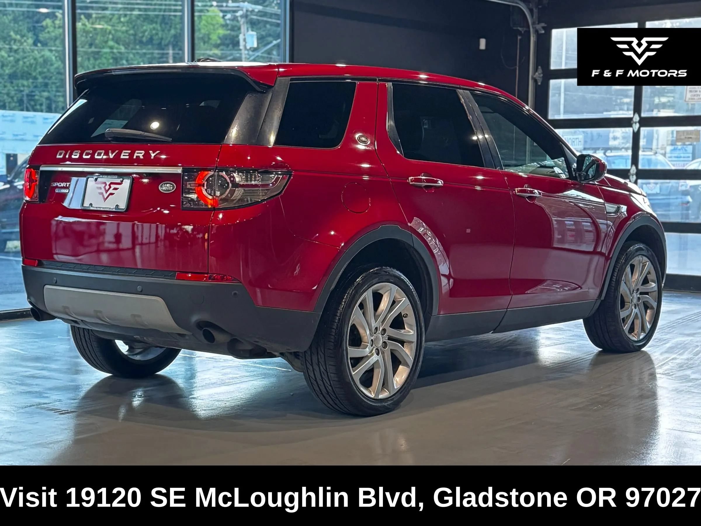 Used 2015 Land Rover Discovery Sport HSE Luxury AWD/4WD image 4