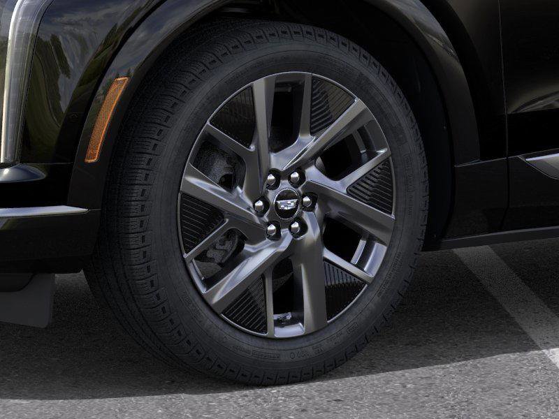 New 2025 Cadillac Optiq Luxury 1 image 10