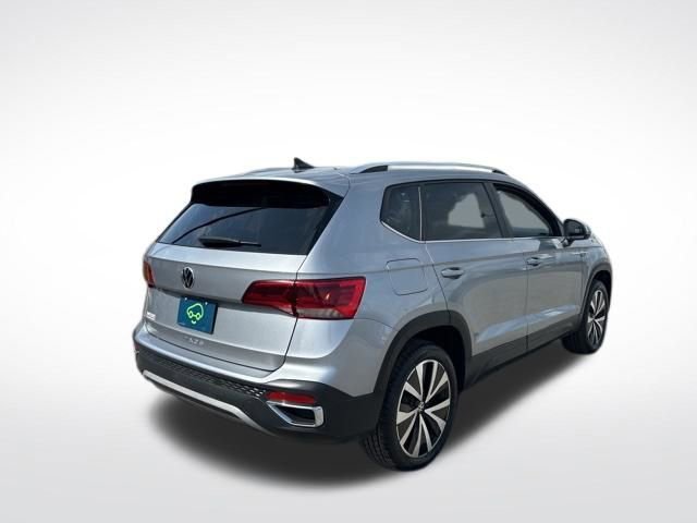 Used 2023 Volkswagen Taos SE FWD image 12