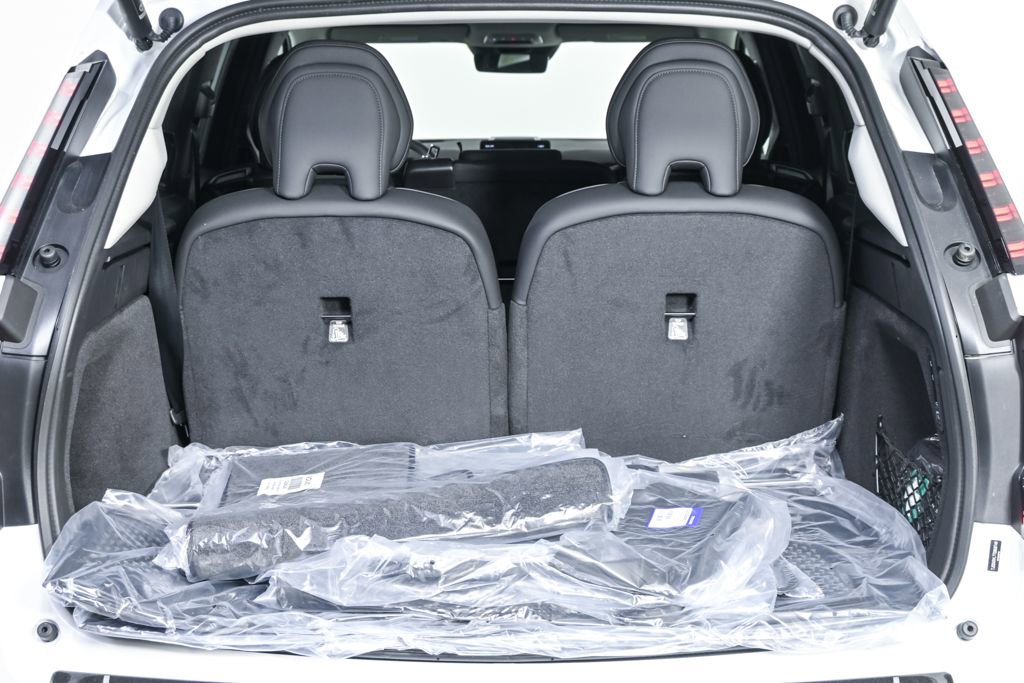 New 2026 Volvo EX90 Ultra AWD/4WD image 31