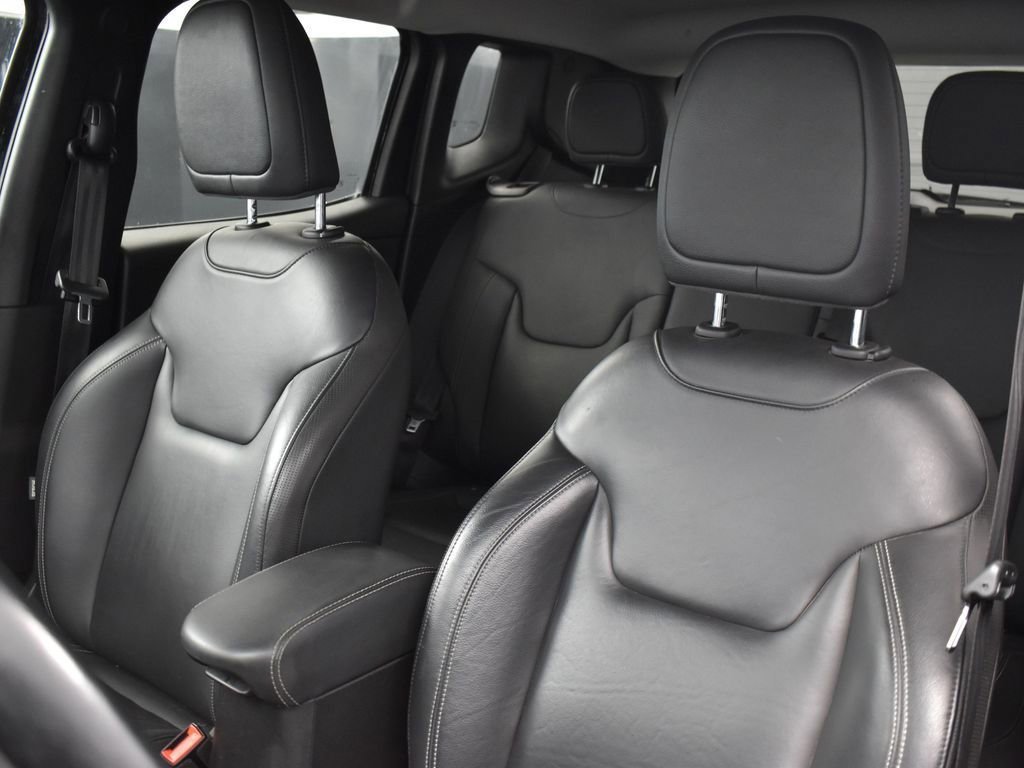 Used 2020 Jeep Renegade Limited w/ Trailer Tow Group image 30