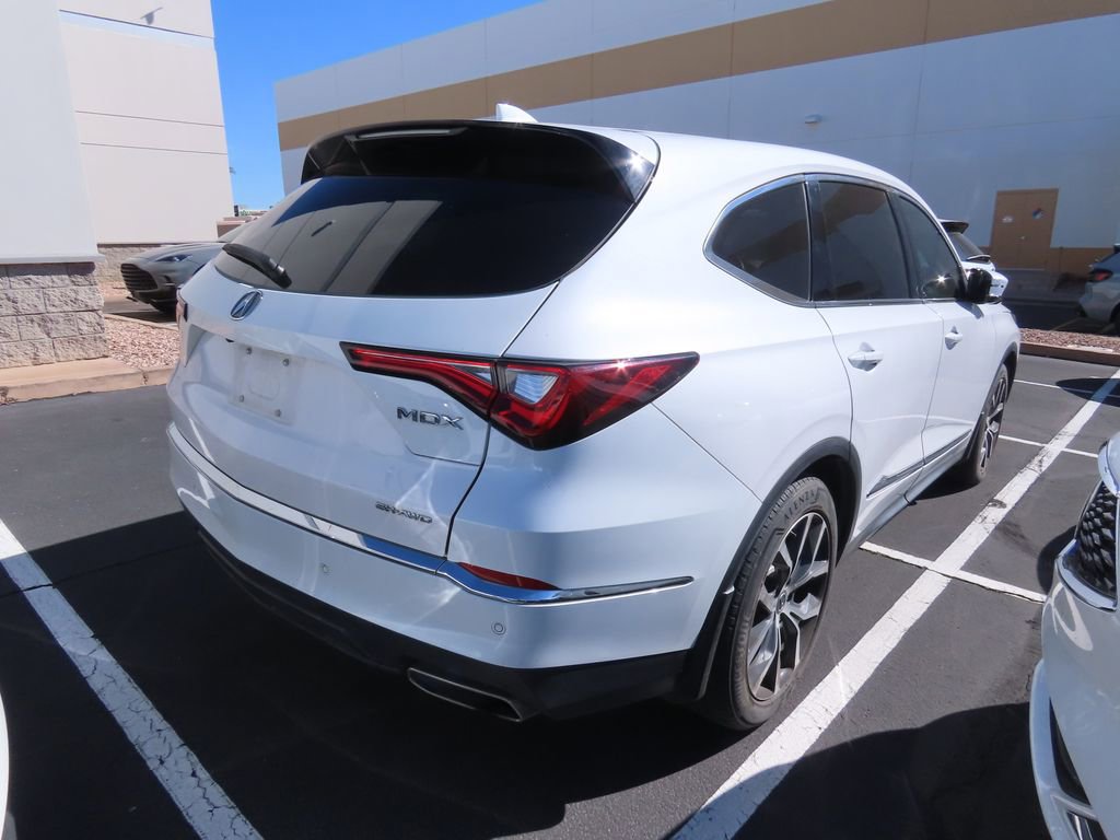 Used 2023 Acura MDX SH-AWD w/ Technology Package image 4