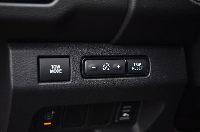 Certified 2025 Nissan Frontier PRO-4X w/ Pro Premium Package image 14