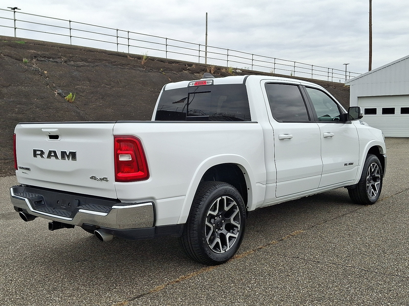 Used 2025 RAM 1500 Laramie image 6