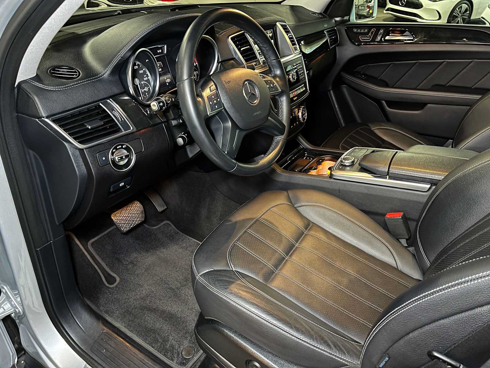 Certified 2016 Mercedes-Benz GL 320 BlueTEC 4MATIC image 26