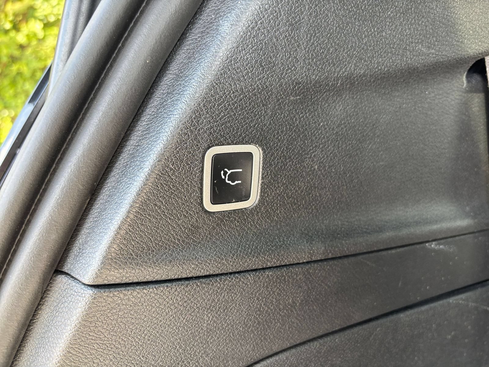 Used 2025 Chrysler Pacifica Limited FWD image 22