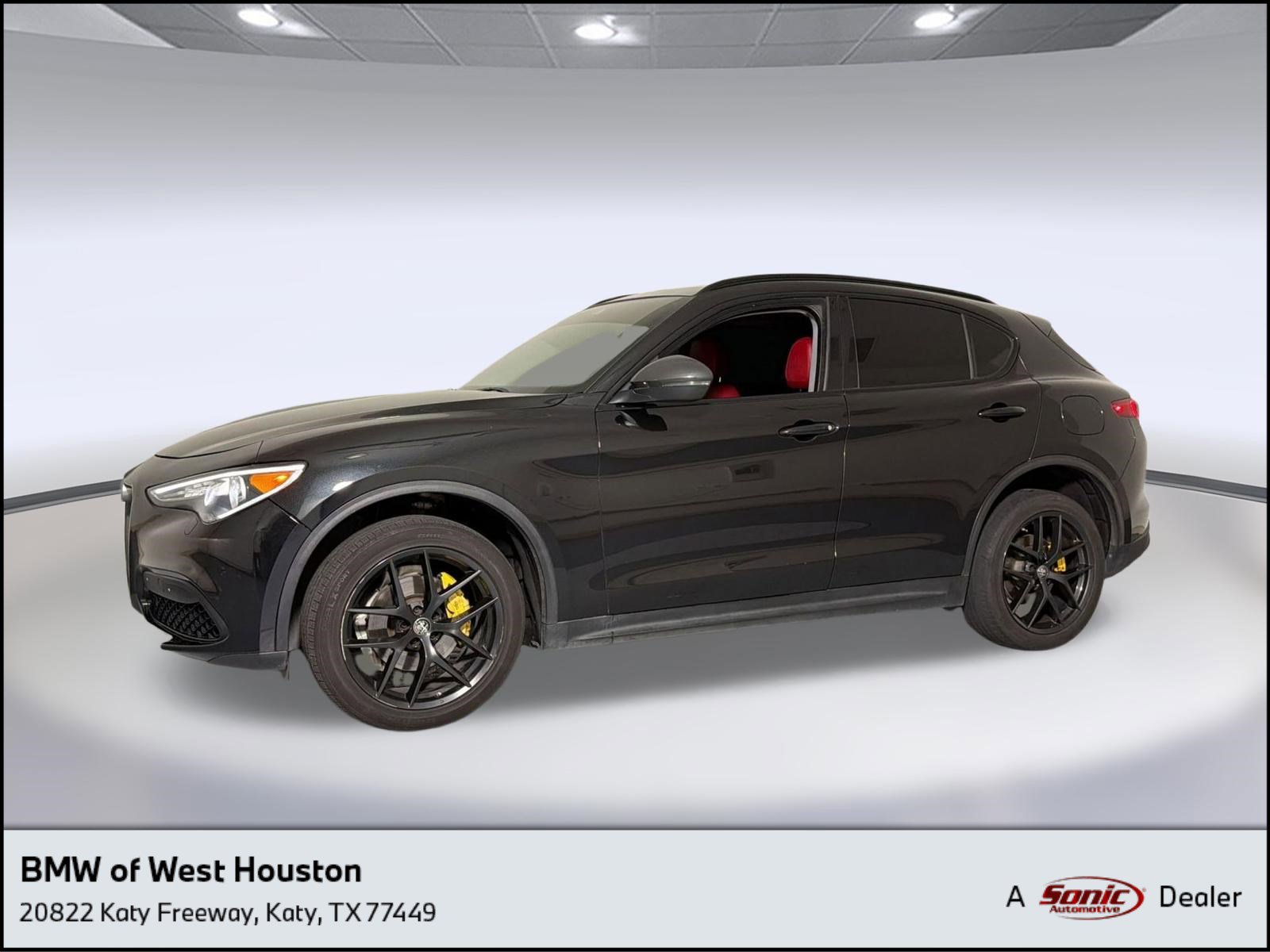 Used 2020 Alfa Romeo Stelvio w/ Nero Edizione