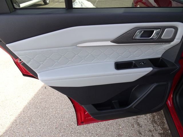 New 2026 Ford Explorer Platinum w/ LUX Leather Package image 18
