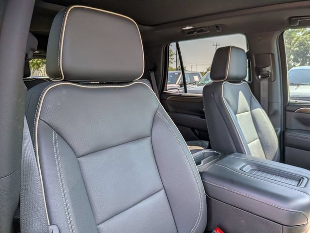 Used 2023 Chevrolet Tahoe Premier AWD/4WD image 43