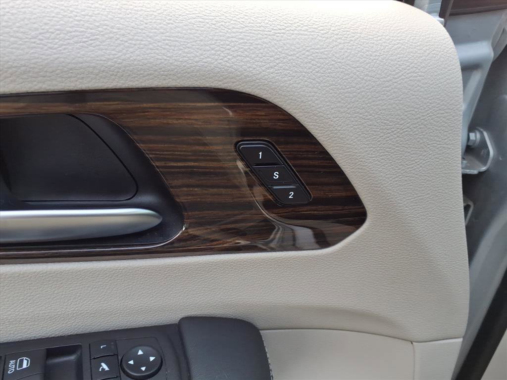 Used 2023 Chrysler Pacifica Limited image 12